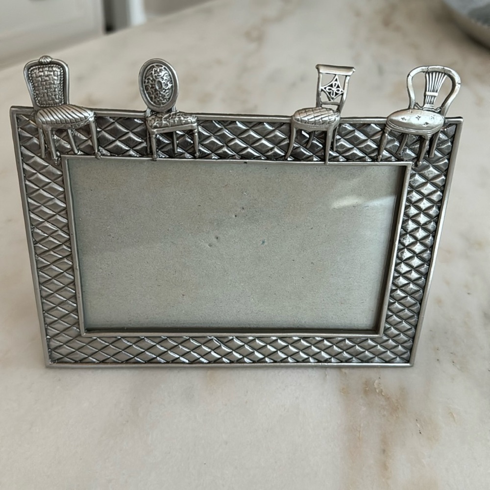 5 by 7 metal chairs picture basket weave design frame to fit a 4 by 6 picture.